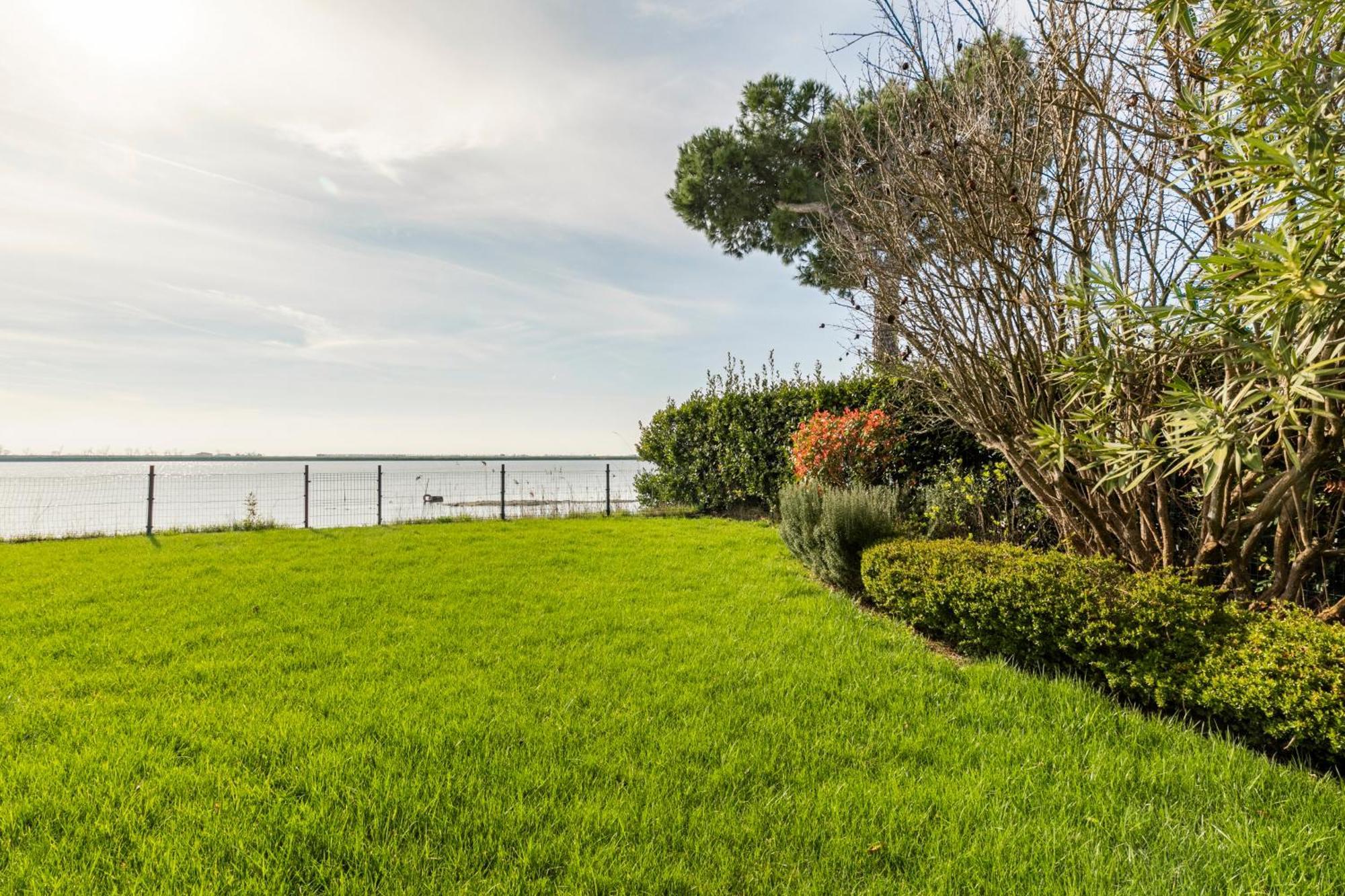 Serene Pool Villa On The Lagoon Albarella Island Exterior photo